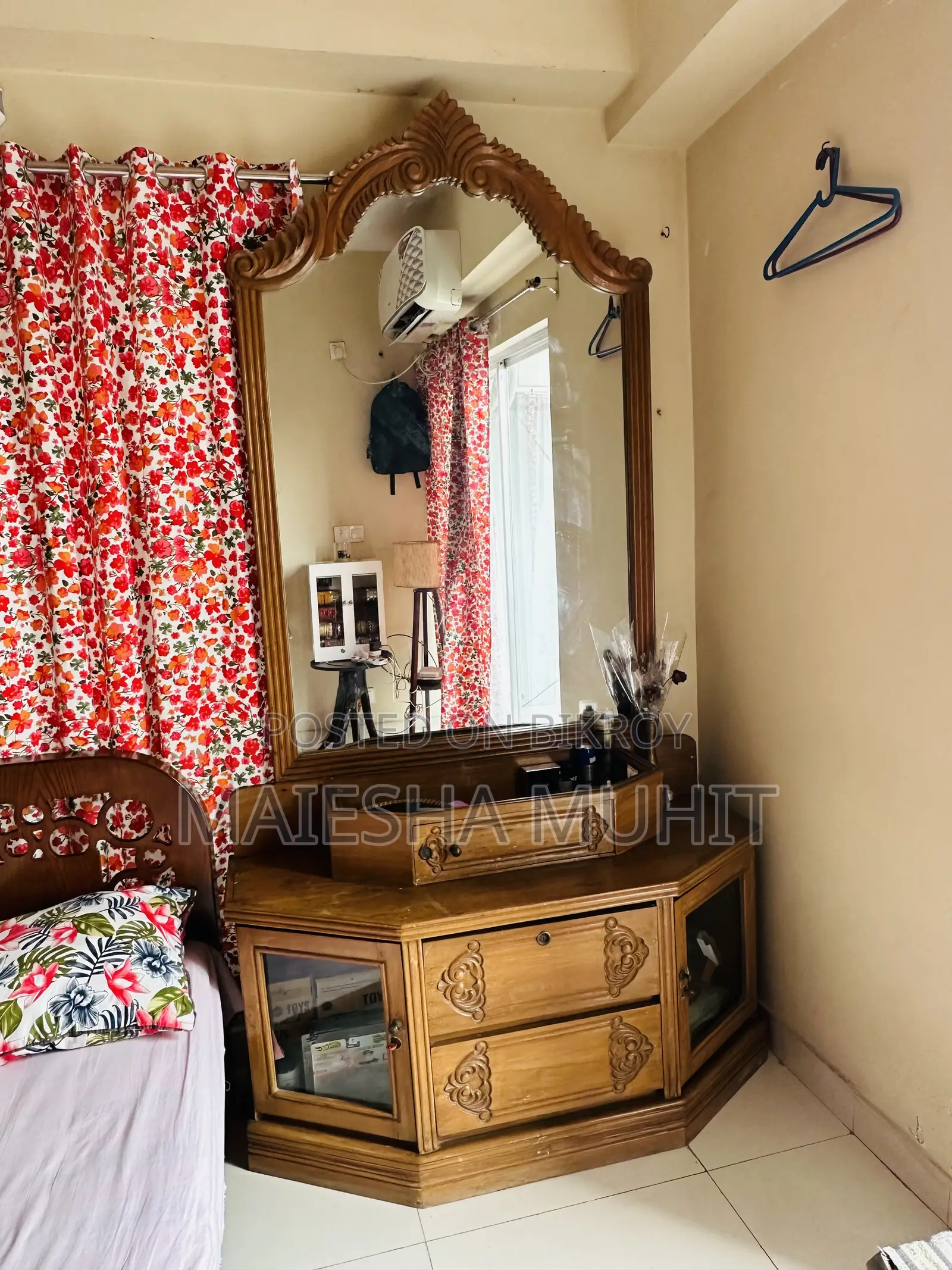 Original Shegun Kather Dressing Table