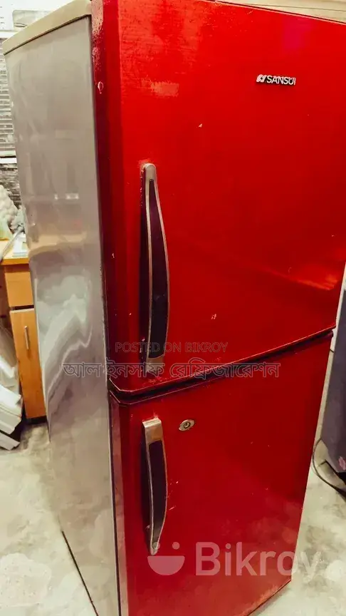 একটি সাড়ে ১২ সেফটি ফ্রিজ বিক্রি করা হবে