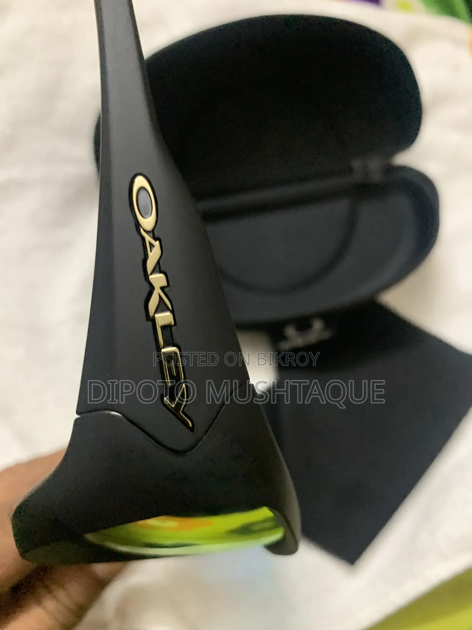 Oakley সানগ্লাস। Holbrooktm Prizmatic কালেকশন