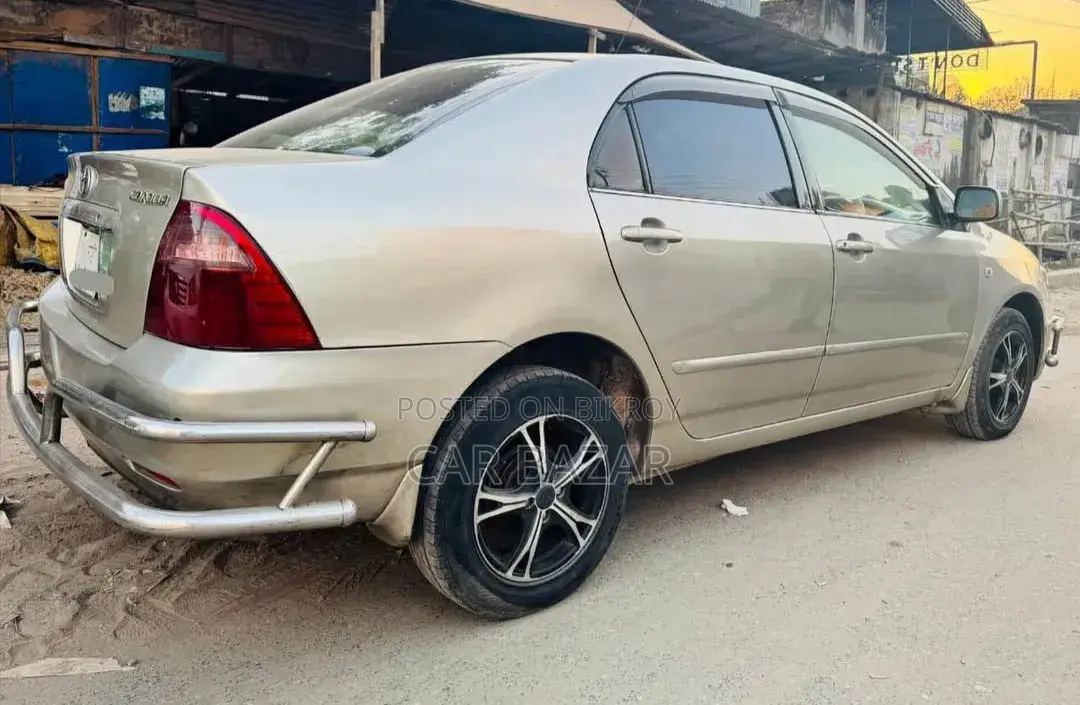 Toyota Corolla 2005 Gold