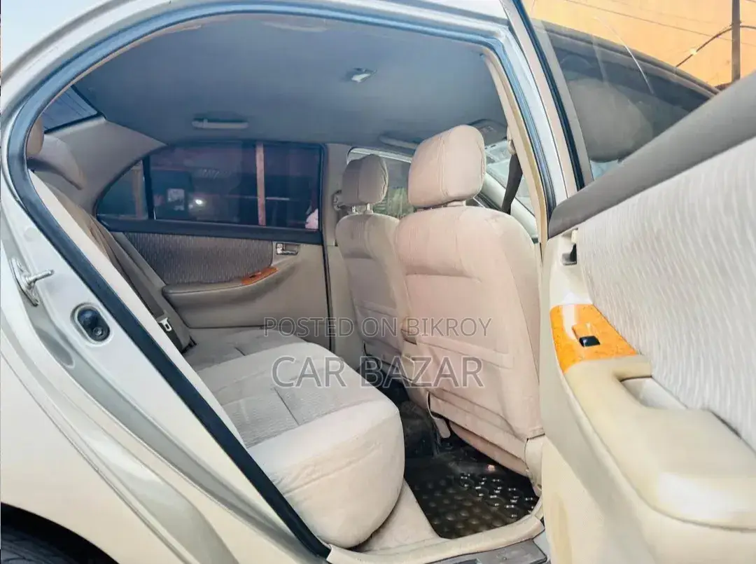 Toyota Corolla 2005 Gold