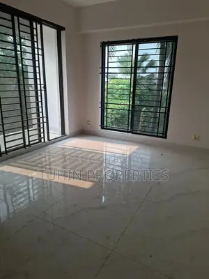 বনানী ডিওএইচএস-এ ৩ বেডরুমের অ্যাপার্টমেন্ট বিক্রয়