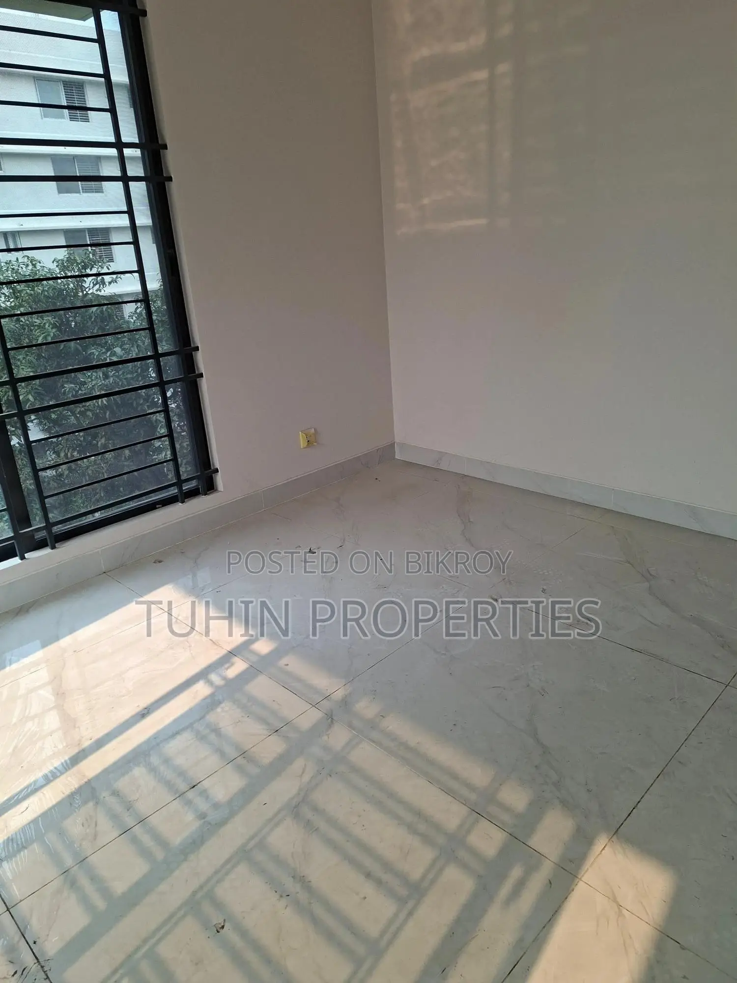 3bdrm Apartment in Banani DOHS for Sale