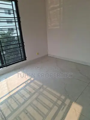 3bdrm Apartment in Banani DOHS for Sale