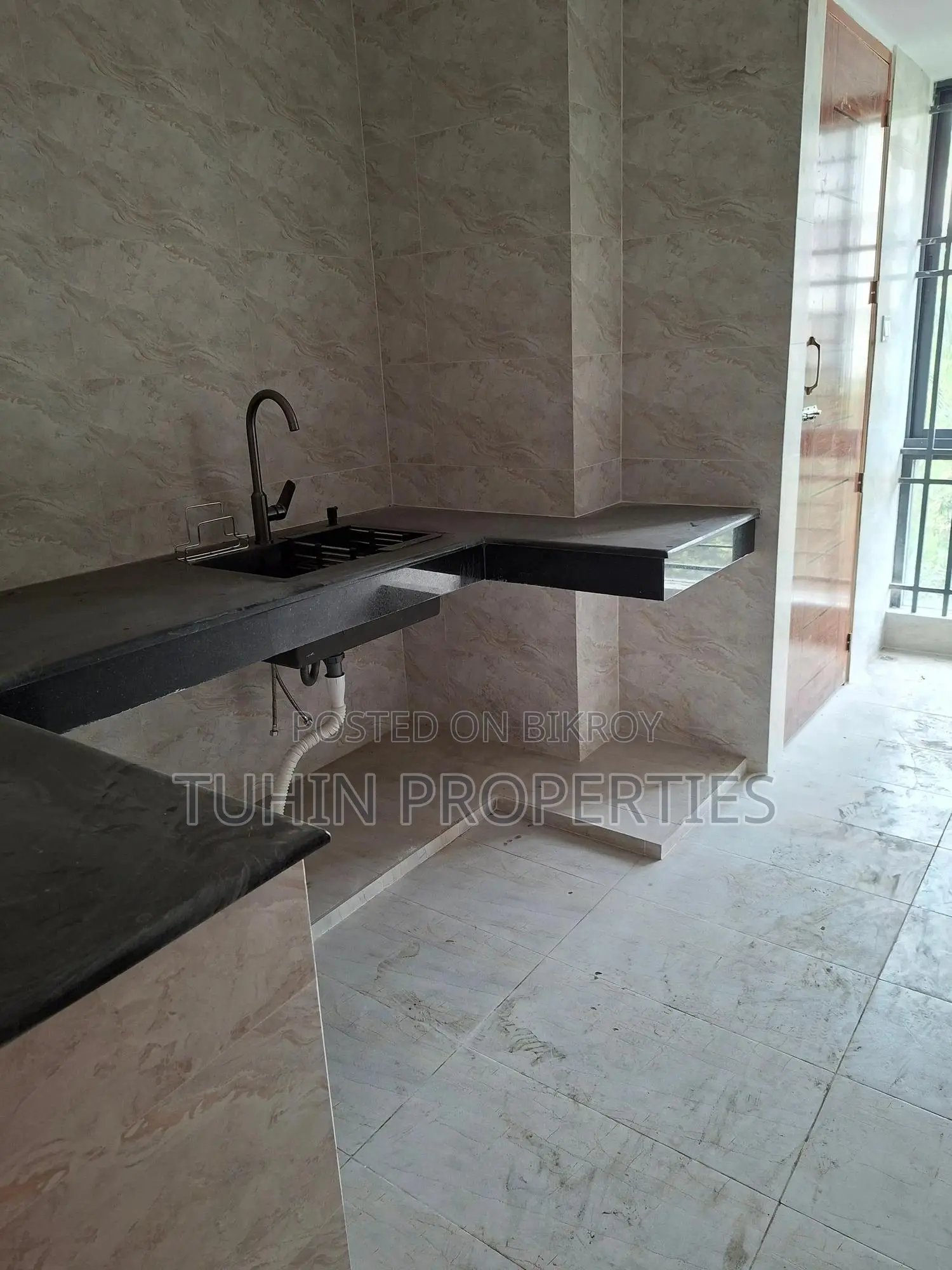 3bdrm Apartment in Banani DOHS for Sale