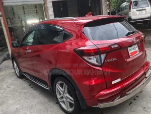 Honda Vezel 1.5 Hybrid 2WD 2015 Red