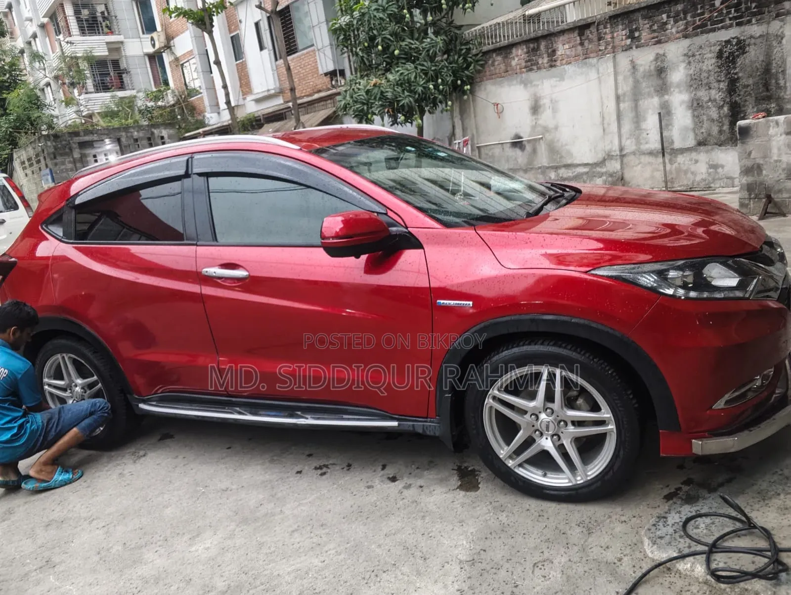 Honda Vezel 1.5 Hybrid 2WD 2015 Red