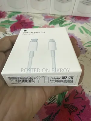Apple 20W অ্যাডাপ্টার এবং ফাস্ট চার্জিং PD কেবল