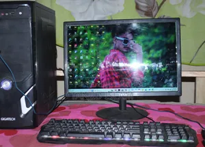 Gigabyte GA-H110MSTX-HD3-ZK 8GB Intel Core I3 SSD 256GB