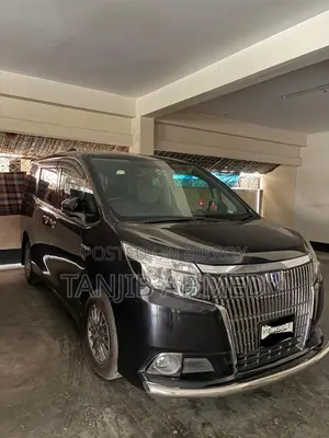 Toyota Esquire 1.8 FWD Hybrid (7 Seater) 2015