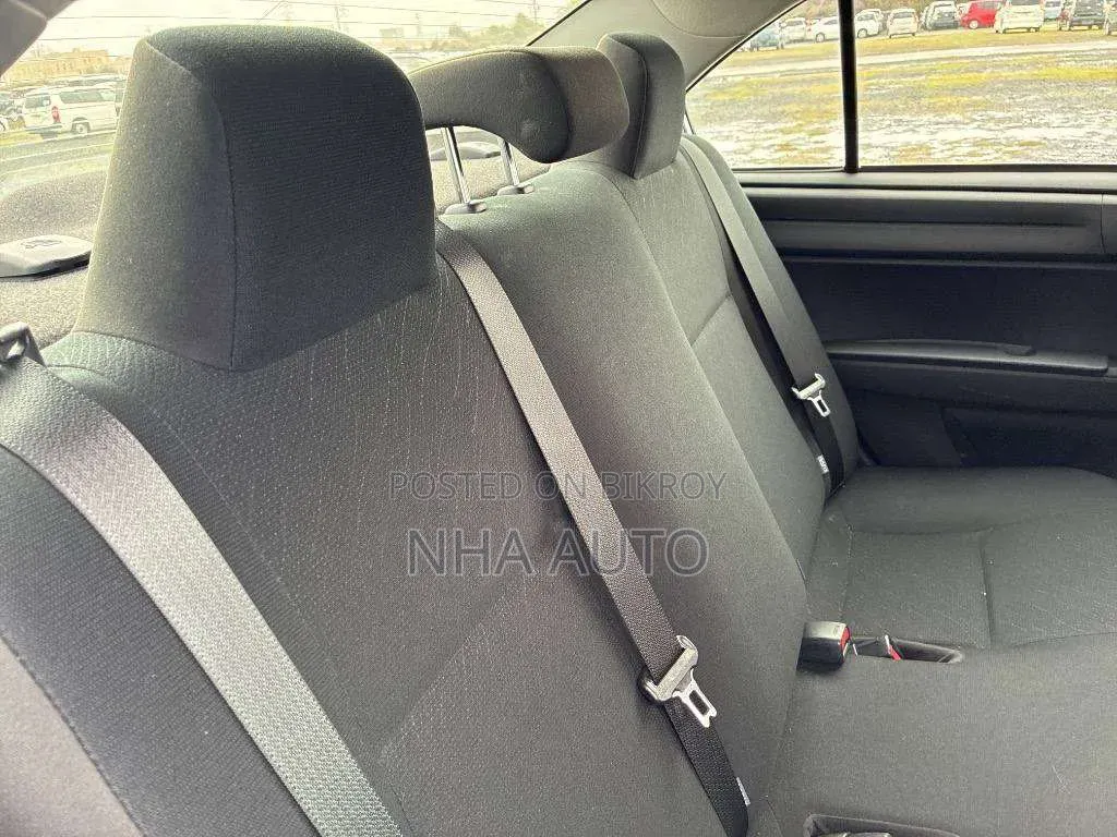 Toyota Axio 2021 Silver