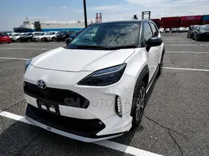 Toyota Yaris Cross 1.5 Hybrid FWD 2021 Pearl