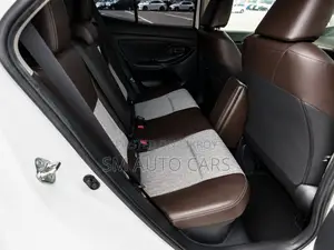Toyota Yaris Cross 1.5 Hybrid FWD 2021 Pearl