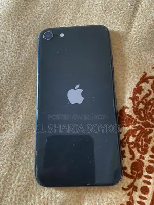 Apple iPhone SE (2020) 128 GB Black