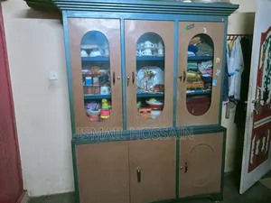 স্টিলের আলমারি