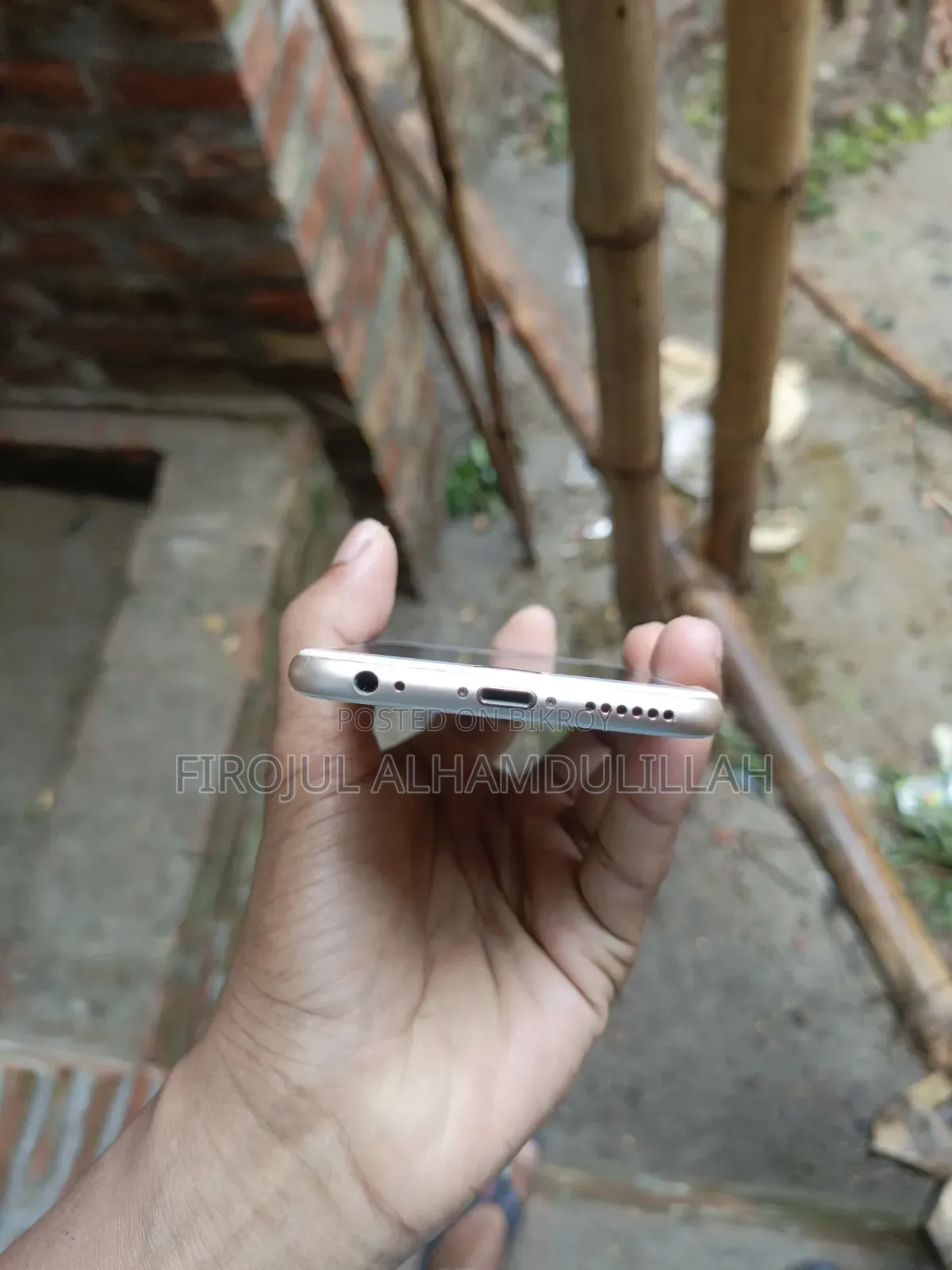 Apple iPhone 6s 64 GB
