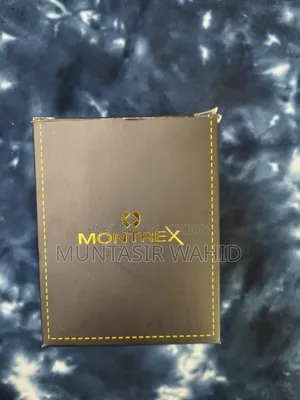 মন্ট্রেক্স ঘড়ি।