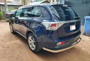 Mitsubishi Outlander 2013 Blue