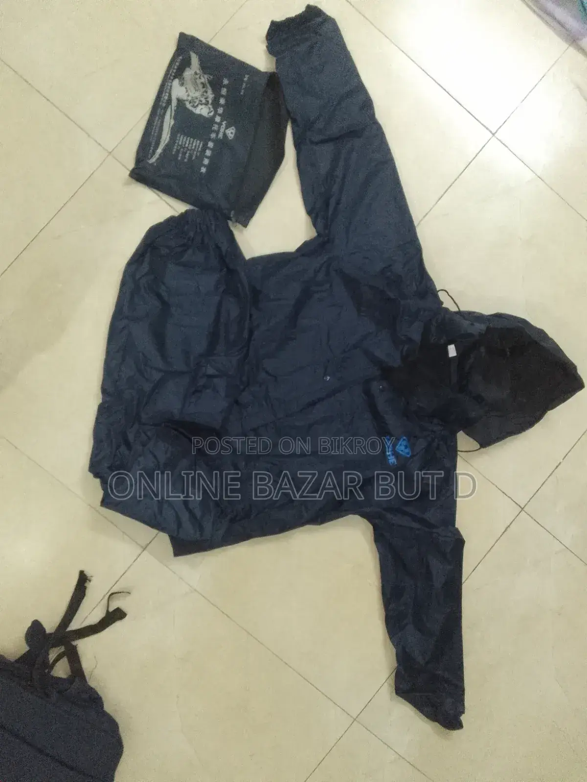 ইউরোপিয়ান রেইন কোট লার্জ সাইজ