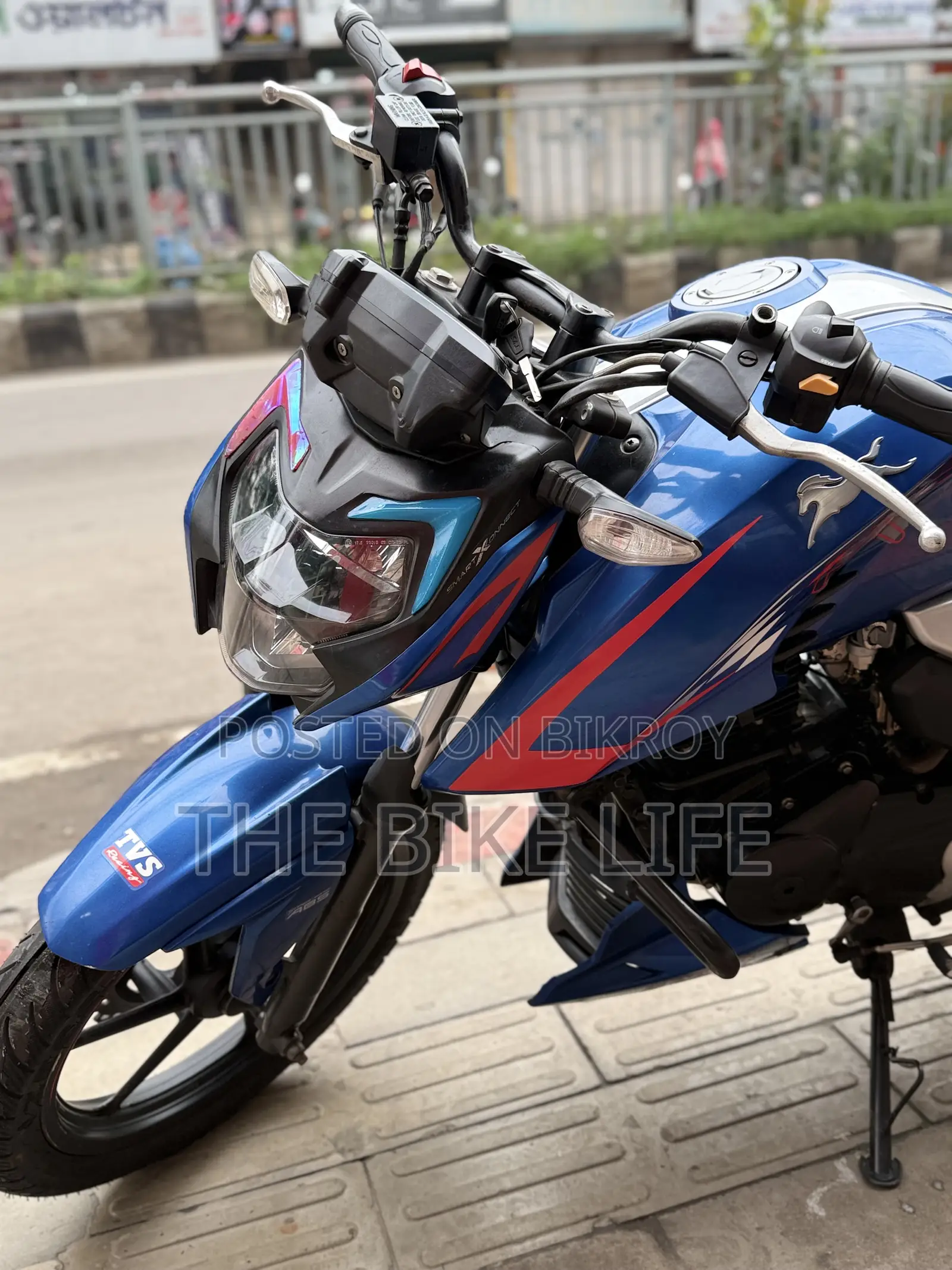 TVS Apache 160 4V 2023 Blue