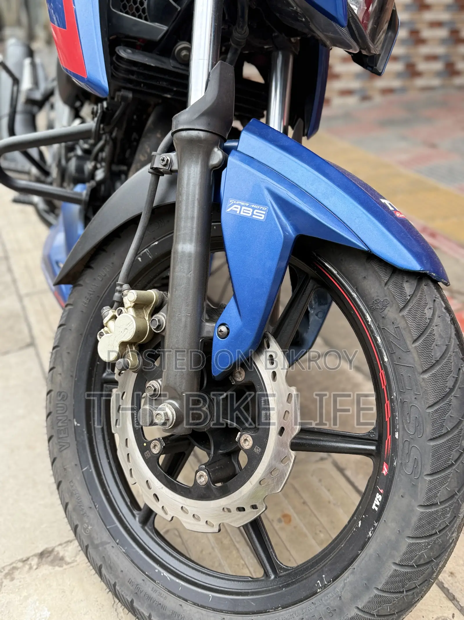 TVS Apache 160 4V 2023 Blue