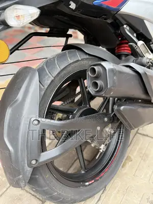 TVS Apache 160 4V 2023 Blue