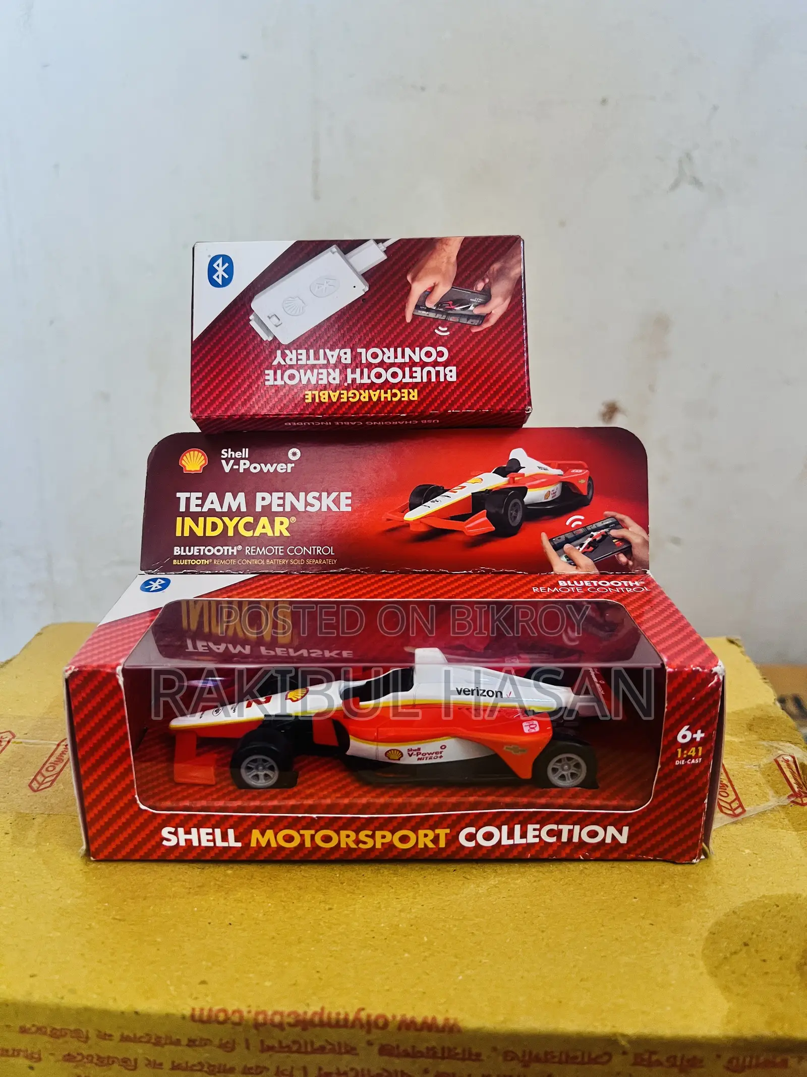 এই Shell Racing Indycar Car টি বিক্রি করা হবে।অবশ্যই সৌখিন লোক কিনবে