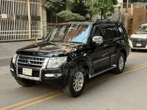 Mitsubishi Pajero 2018 Black