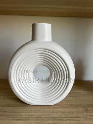 ফ্লাওয়ার ভেস শোপিস ফর হোম