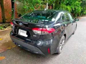 টয়োটা করোলা ২০২০ কালো