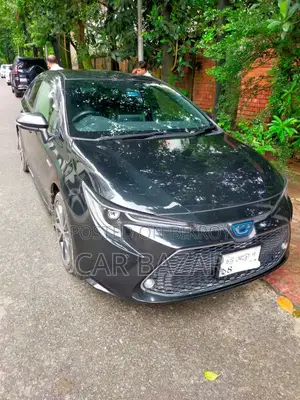 টয়োটা করোলা ২০২০ কালো