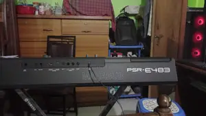 Yamaha PSR-E483