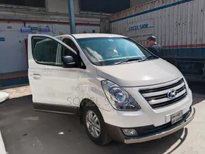Hyundai H1 2016 White