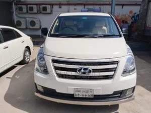 Hyundai H1 2016 White