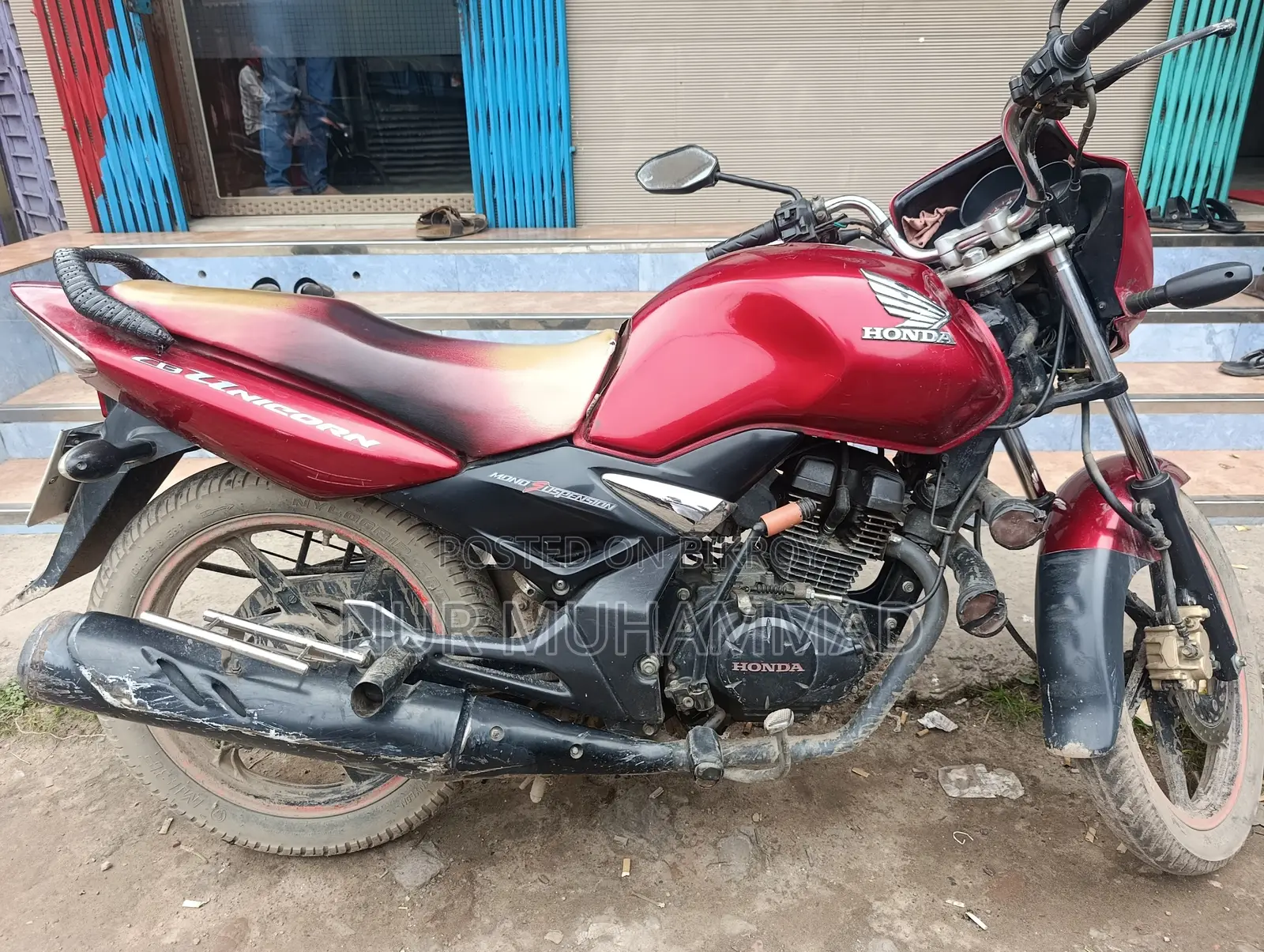 Honda CB 2011 Red