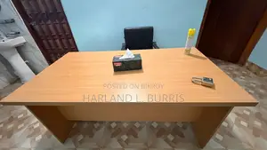 অফিস বস টেবিল চেয়ার এবং ফার্নিচার