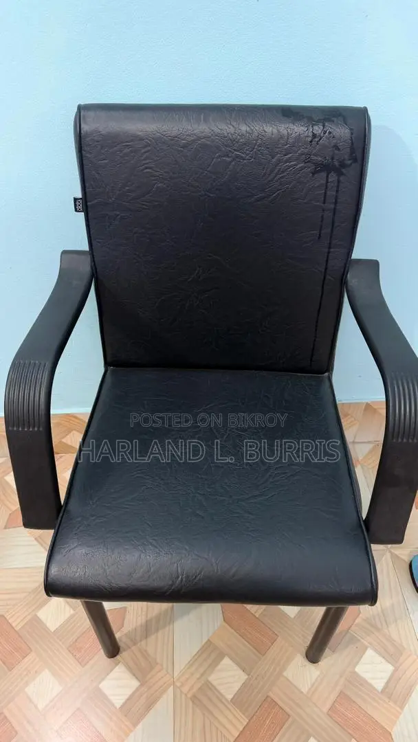 অফিস বস টেবিল চেয়ার এবং ফার্নিচার
