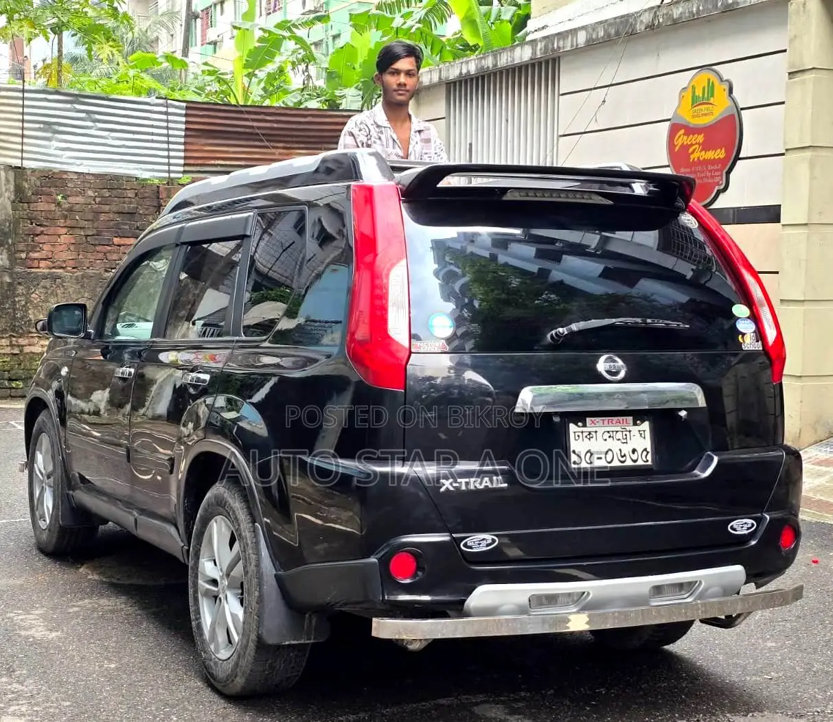 নিসান এক্স-ট্রেইল ২০১১ ব্ল্যাক