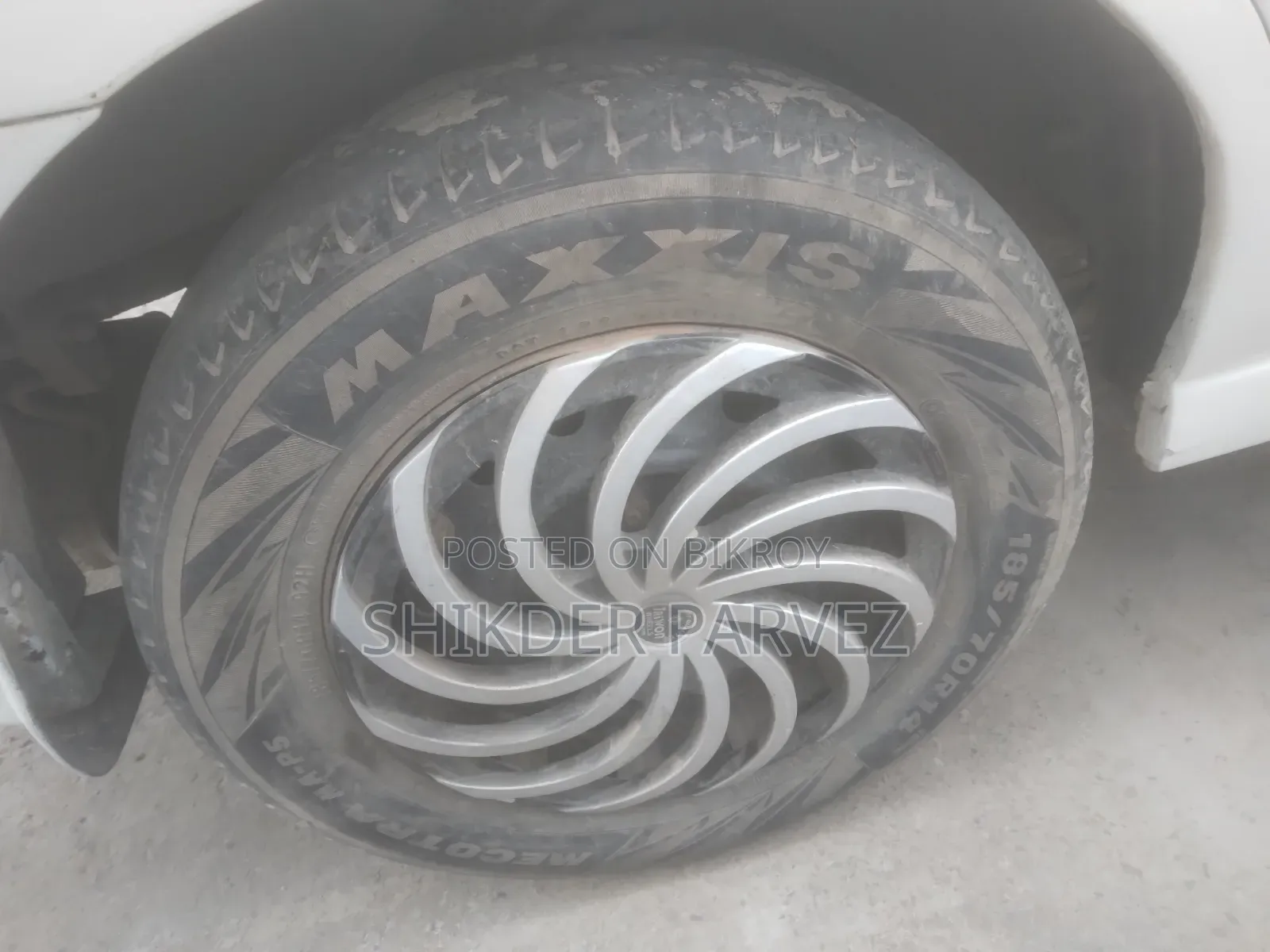 নিশান সানি ২০০৩ পার্ল