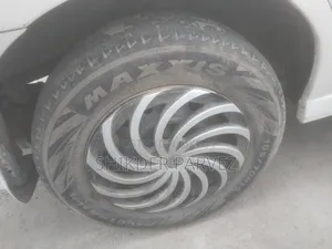 নিশান সানি ২০০৩ পার্ল