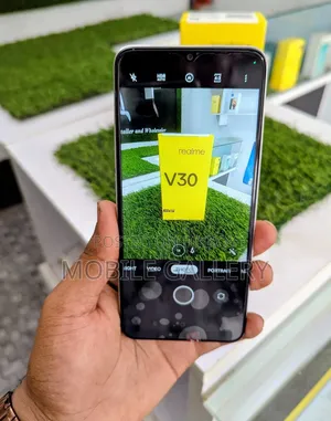 নতুন রিয়েলমি ভি৩০ ১২৮ জিবি