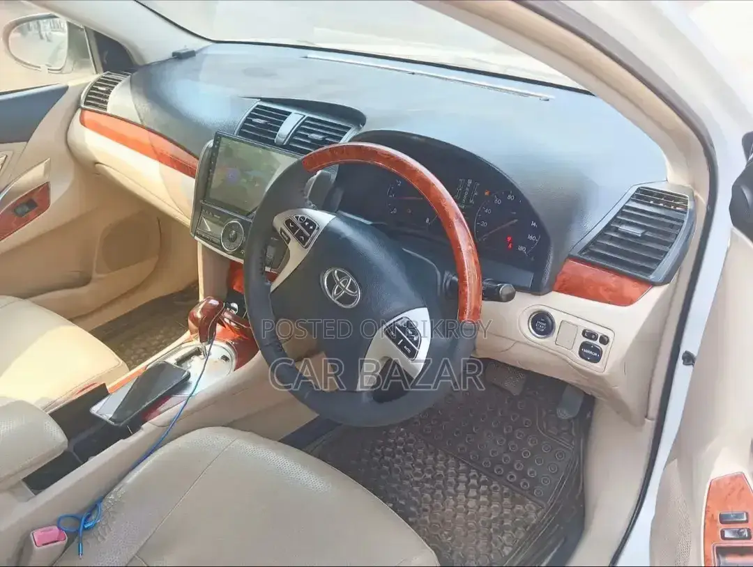 Toyota Premio 1.5 FWD 2014 Pearl