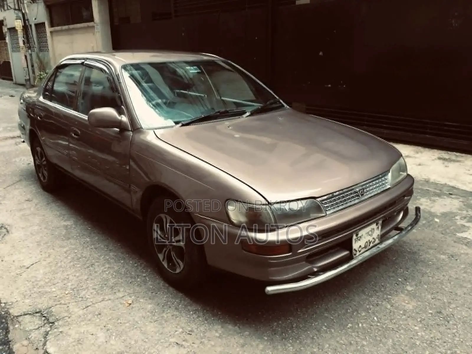 Toyota Corolla 2.0 Sedan 1993 Gold