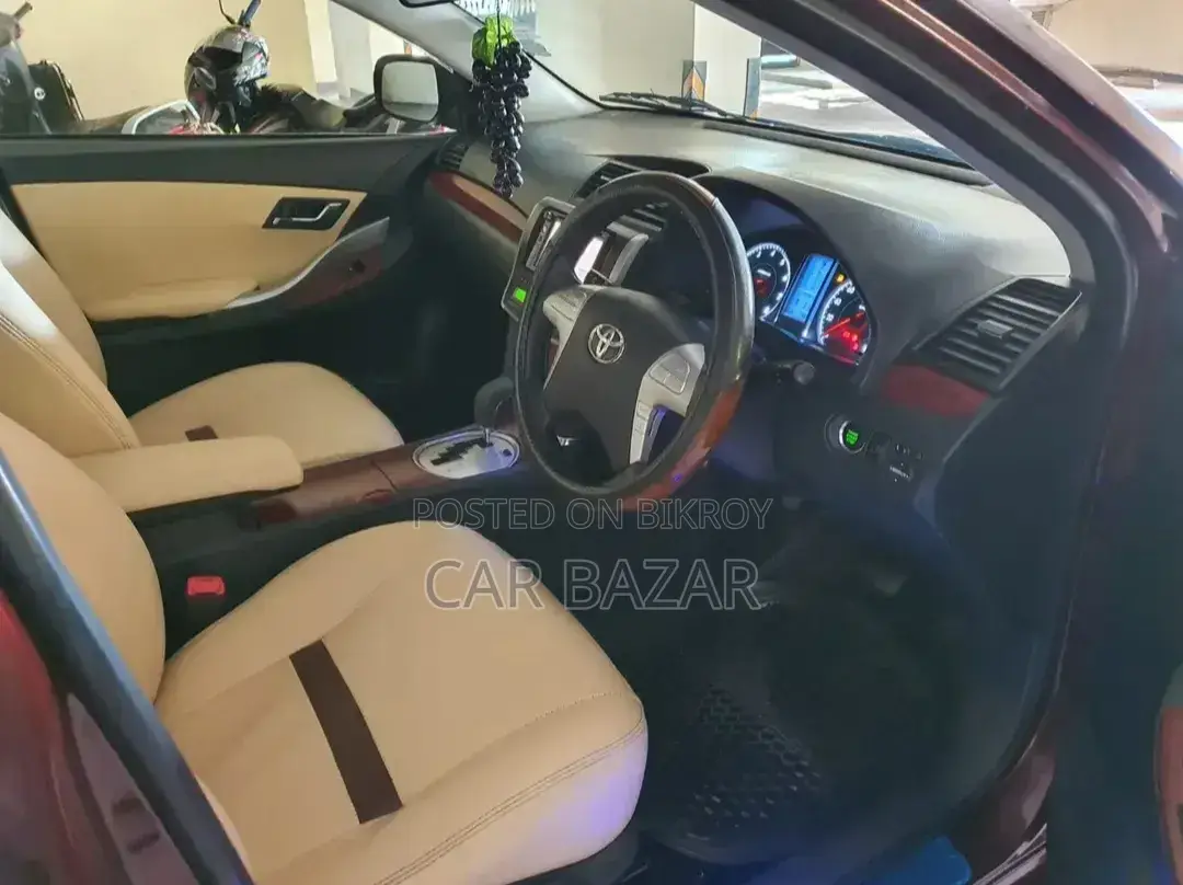 Toyota Premio 1.5 Front-Wheel Drive 2012 Maroon
