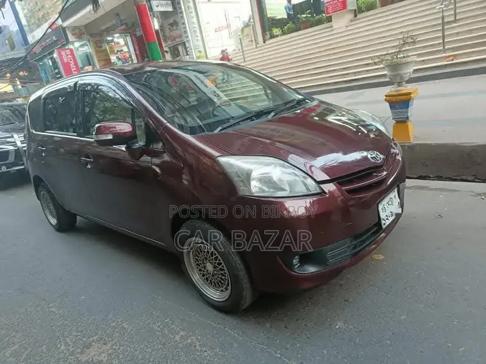 Toyota Passo Sette 1.5 FWD 2009 Maroon