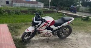New TVS Apache 160 4V 2019 Red
