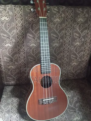 Ukelele ( Concert)