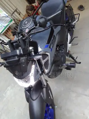 ইয়ামাহা এফজেড ২০২৫ গ্রে