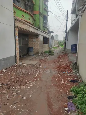 টঙ্গীতে বিক্রির জন্য ফার্নিশড ২ বেডরুমের বাড়ি