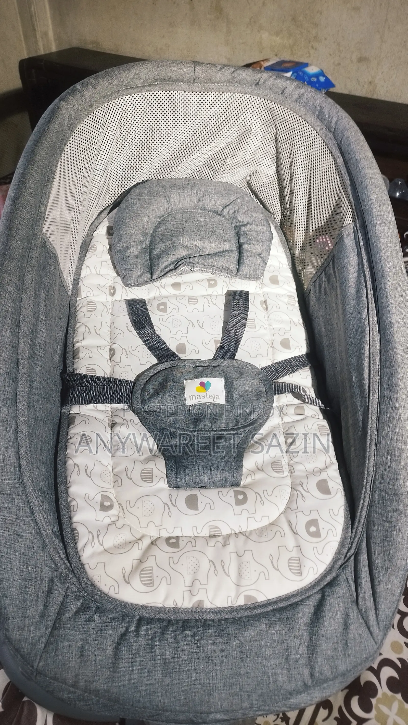 Mastela 4 in 1 Deluxe Multi Functional Bassinet